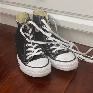 Black High top Converse